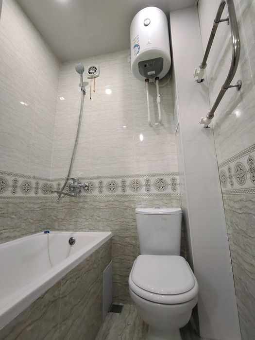 Срочно 1ком квартира с РЕМОНТОМ в Поселке..Продам .Кирпич