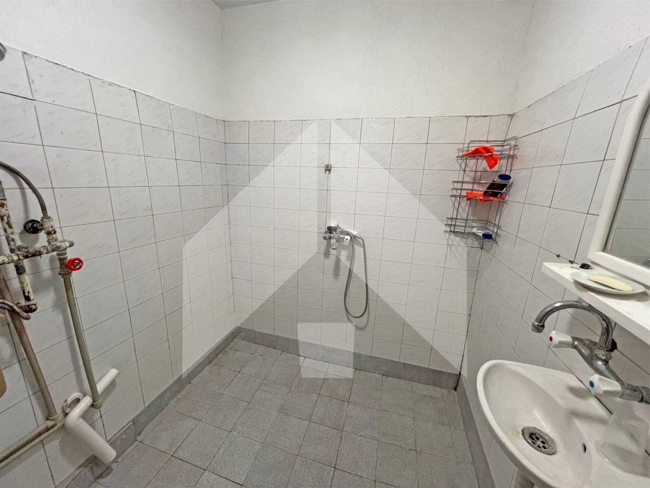 Продава се Тристаен апартамент в Нови пазар - 83 кв.м за 769 €/кв.м - Снимка #7