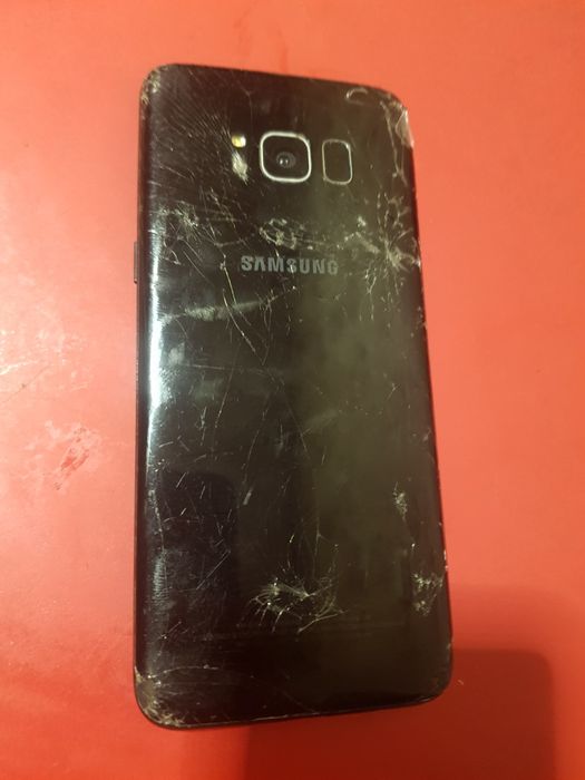 Samsung galaxy  s 8 și s 6edge  libere de retea