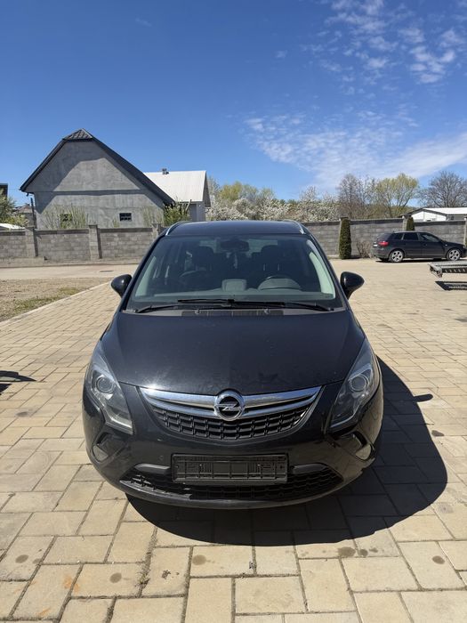 Dezmembrez opel zanfira c an 2014 2.0d cutie automata 7 locuri