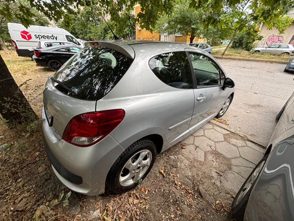 Пежо 207 -2012 г.