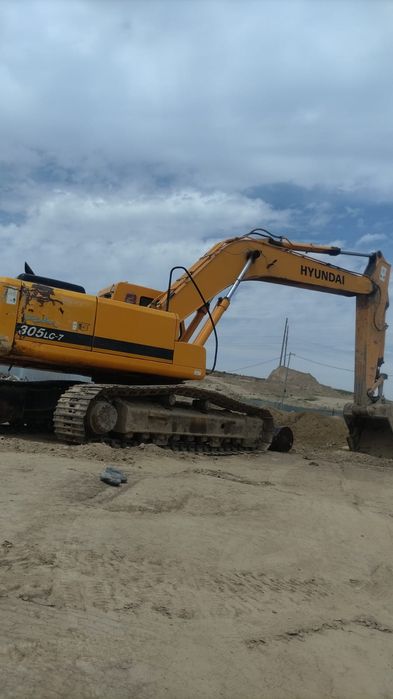 Услуги гусеничного эксковатором Hundai 305