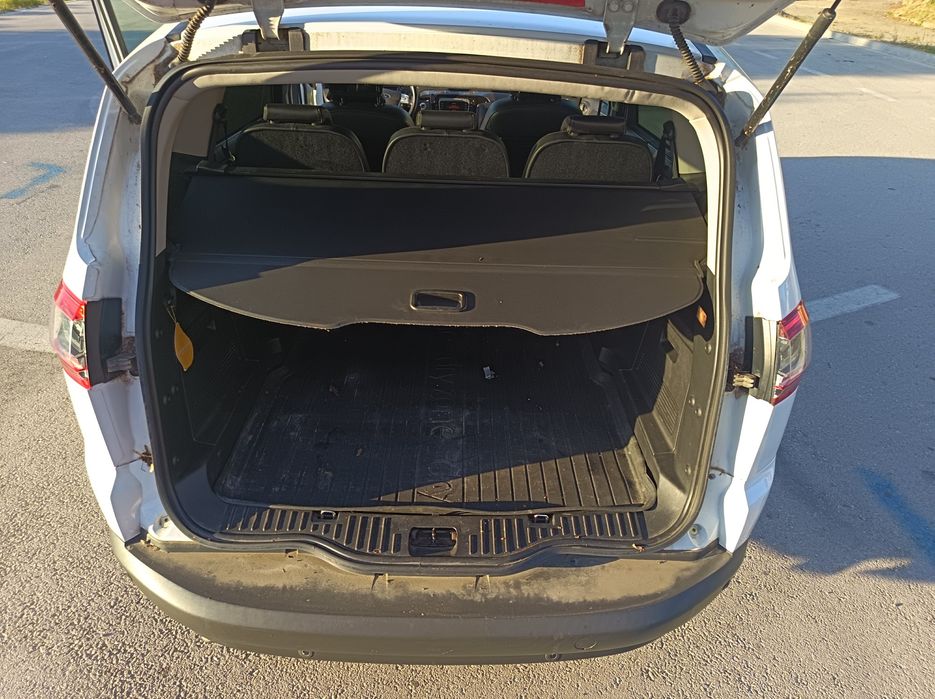 Продавам Ford s-max