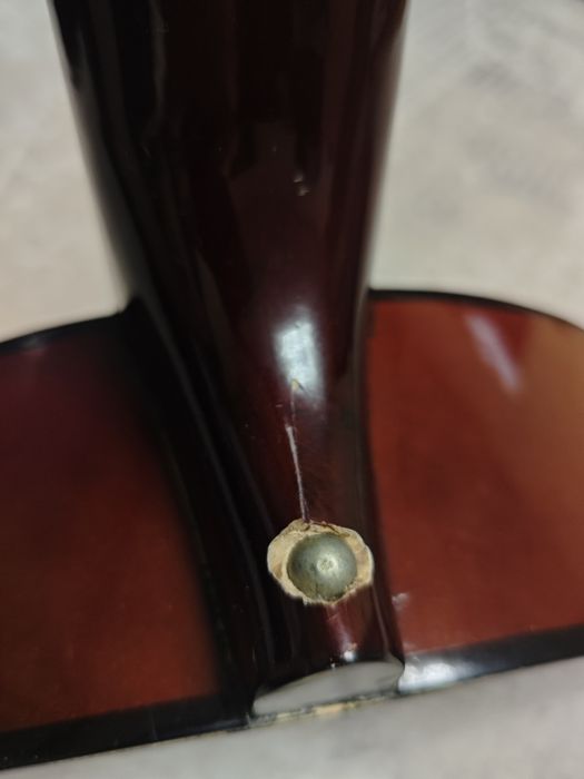 Продам акустическую гитару