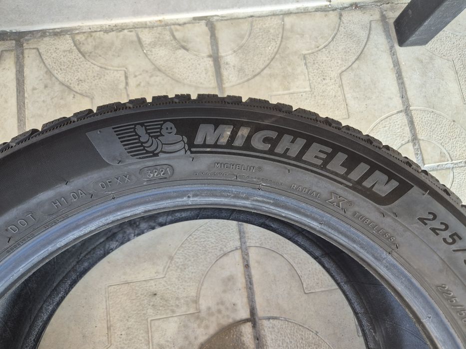 4бр.зимни гуми 225/50/17 98 Н Michelin