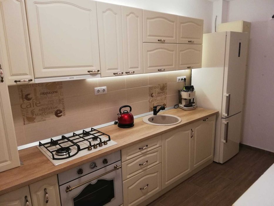 Proprietar vand apartament 3 camere 72 mp, Kogalniceanu, terasa inchisa, 2 locuri de parcare (optional)
