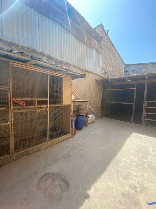 Xovli sotiladi 4 sotix 7xonali