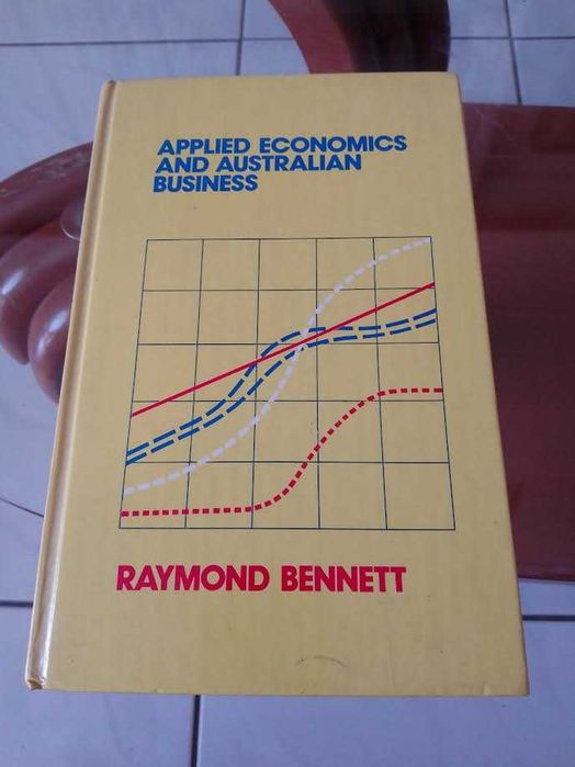 Четири книги на Aнглийски език