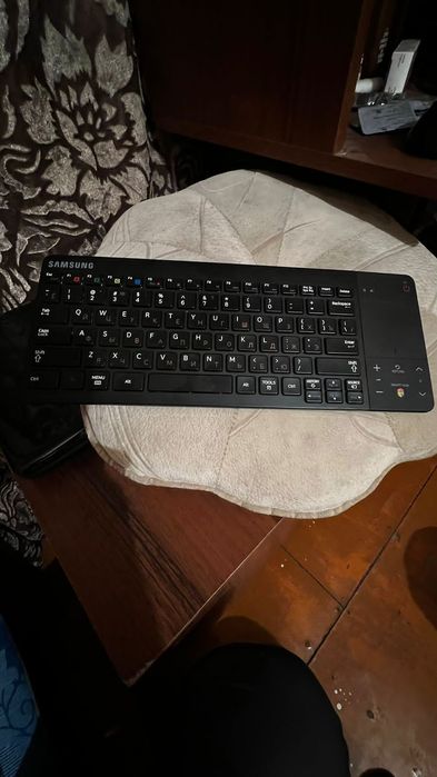 Продам смарт клавиатуру Samsung либо обмен