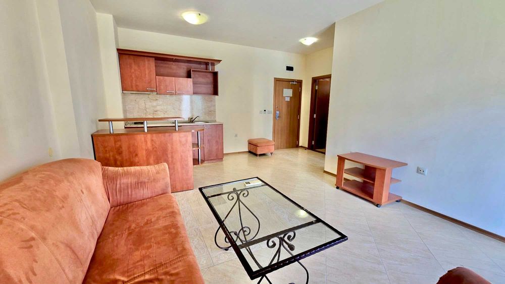 Продава се Двустаен апартамент в к.к. Слънчев бряг - 71 кв.м за 895 €/кв.м - Снимка #2