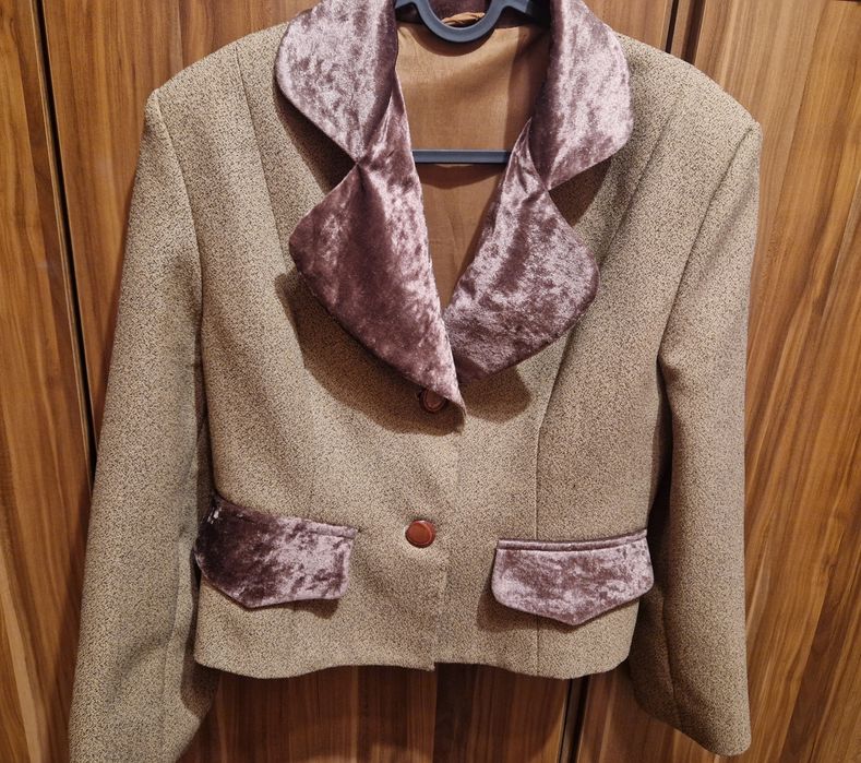 Дамско яке от рязан неопрен