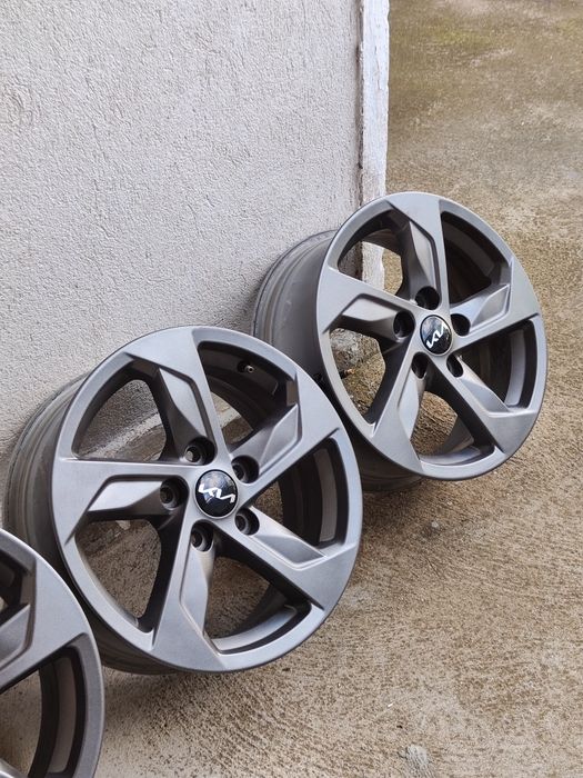 16" 5х114.3/67.1 оригинални джанти от Kia K5