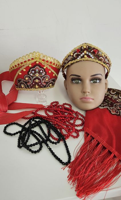 Продам,, Кокошник,,