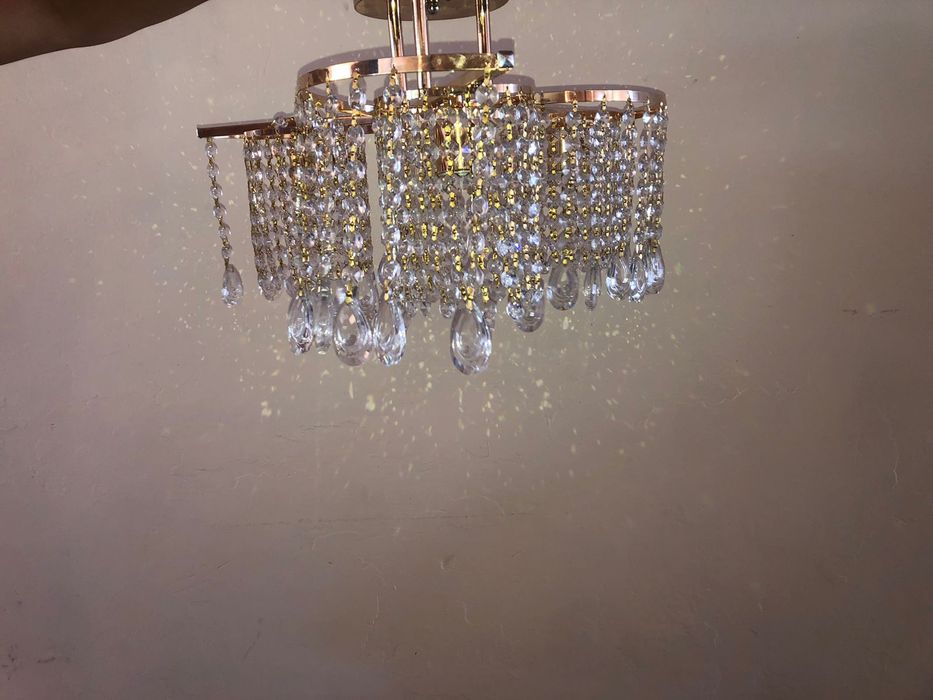 Люстра в комнату