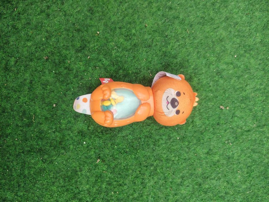 няколко играчки за бебета
