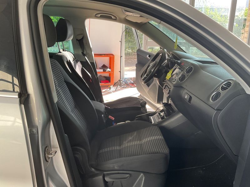 Volkswagen Tiguan 2.0 TDI Sport & Style 4Motion 2011