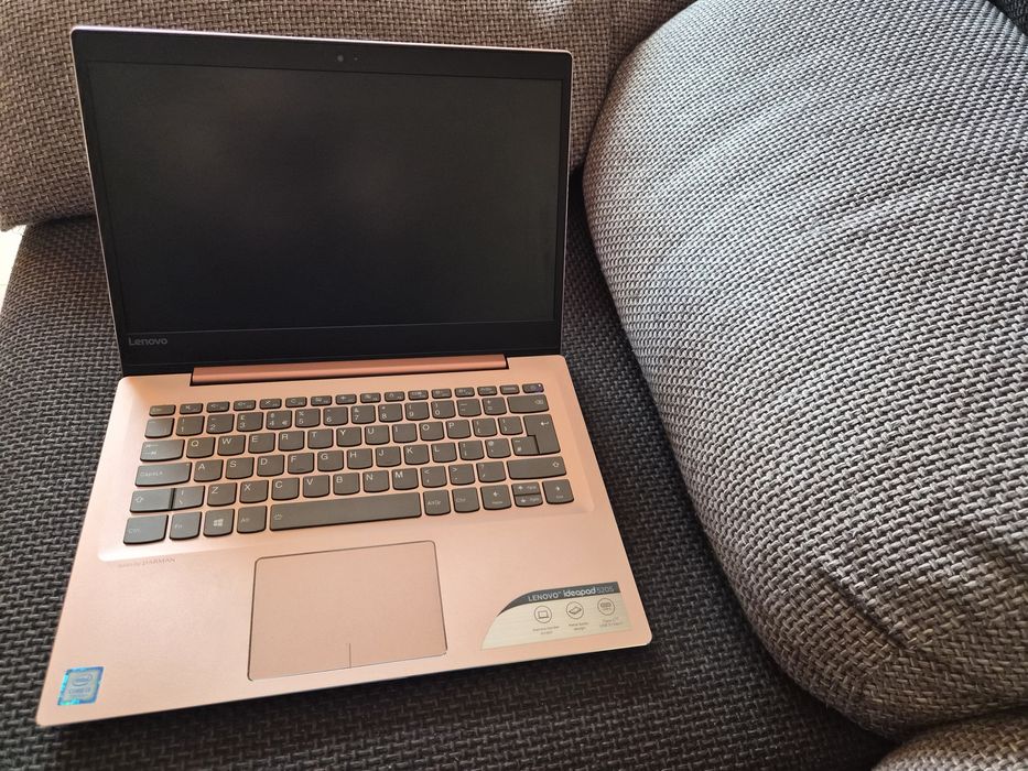 Vând laptop Lenovo