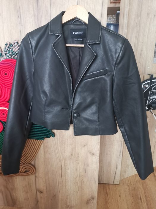 Якета и палта S размер