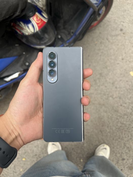 Samsung fold 4 512gb