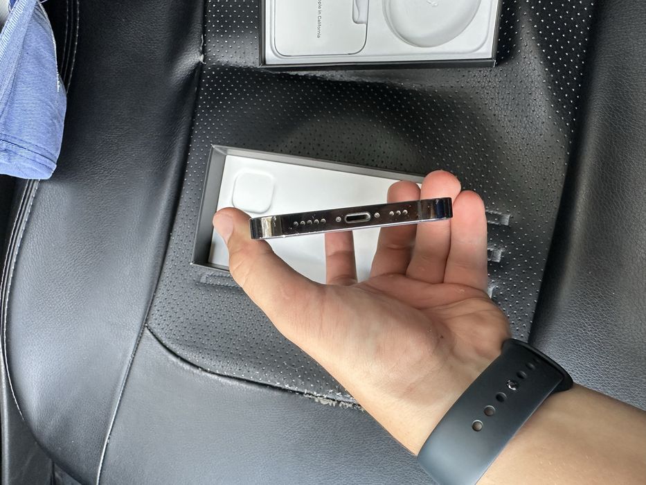 iPhone 12pro в хорошем состоянии