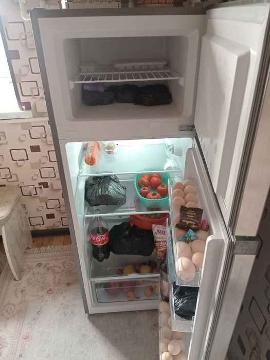 Продаётся холодильник премьер