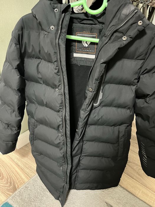 Продам пуховик Next