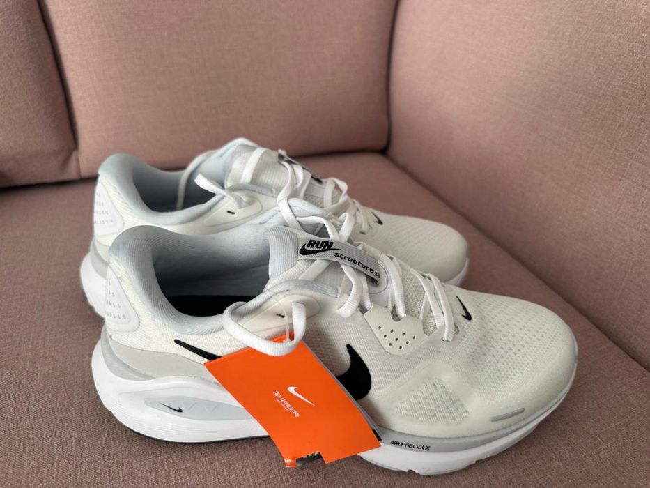 Оригинальные кроссовки nike