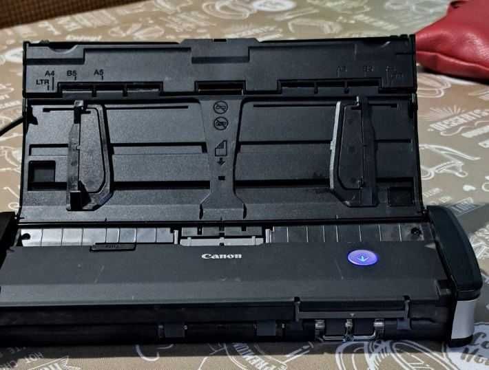 Canon imageFORMULA P-215