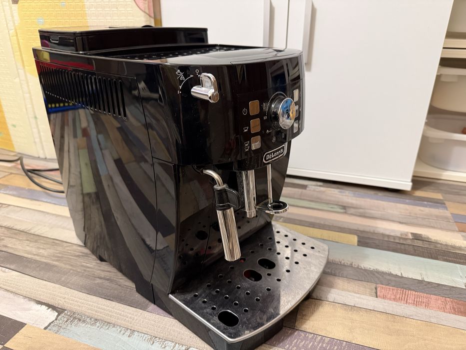Кафеавтомат DELONGHI Magnifica S