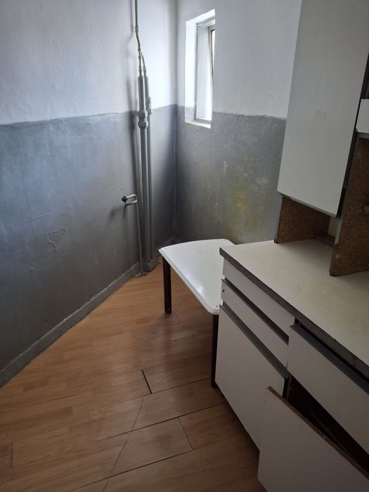 Inchiriez garsoniera