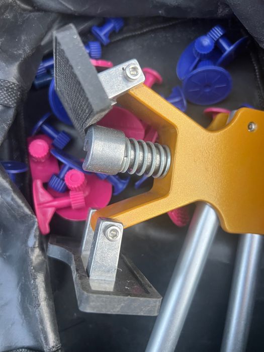 Уред за изправяне на вдлъбнатини, от градушка