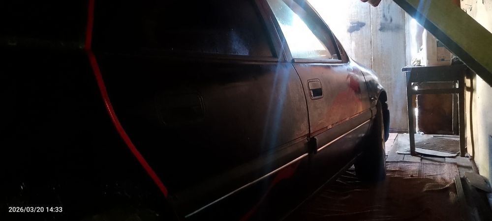 Продам машину Опель вектра а