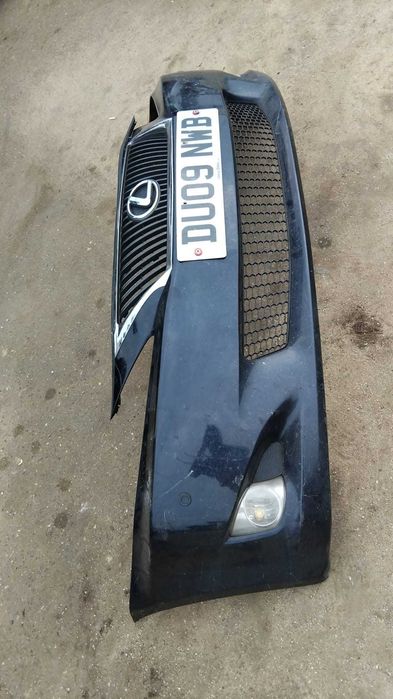 Bara fata Lexus an 2009