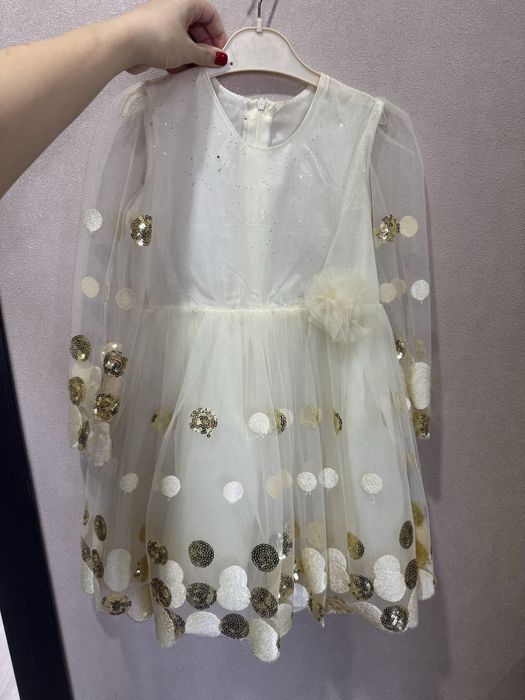 Платье для девочки праздничное