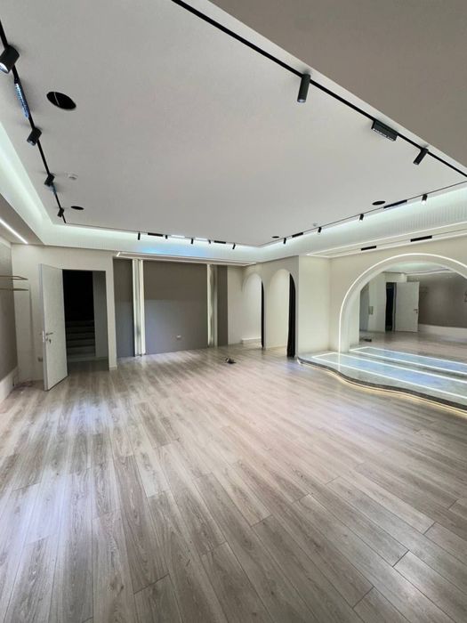 Нукусская Глинка | 220кв - нежилое помещение вдоль дороги Аренда