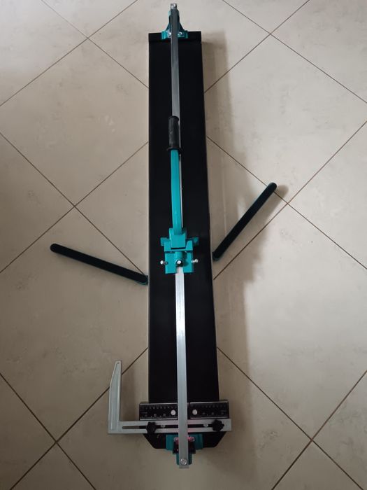 De vânzare mașina de gresie și faianță 120 cm