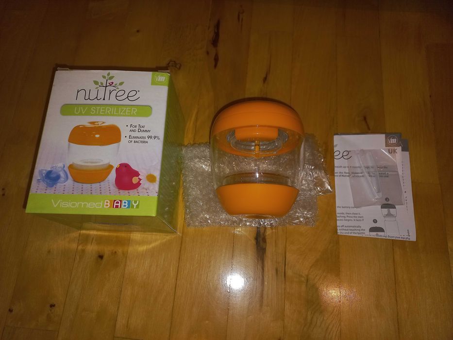 Ултравиолетов стерилизатор за залъгалки и биберони Nutree