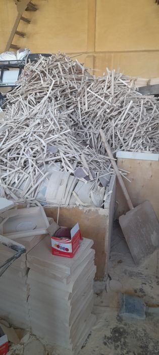 O‘tin sotiladi bektemir tumani Chirchiq bo‘yi 10 A