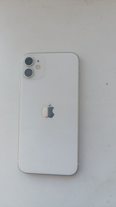 Iphone 11 с коробкой акб 90%