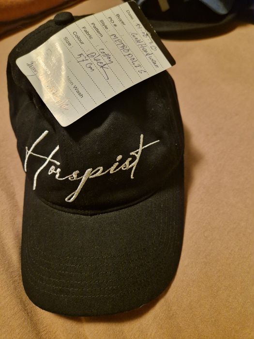 Vând șapcă unisex