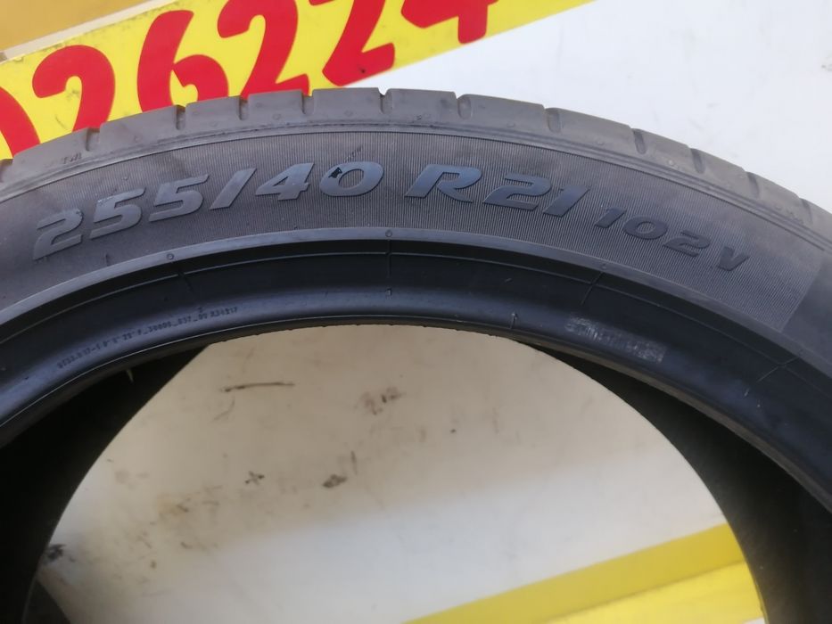 255/40/21 2*PIRELLI vara 102v dot 2417. 4,,61mm