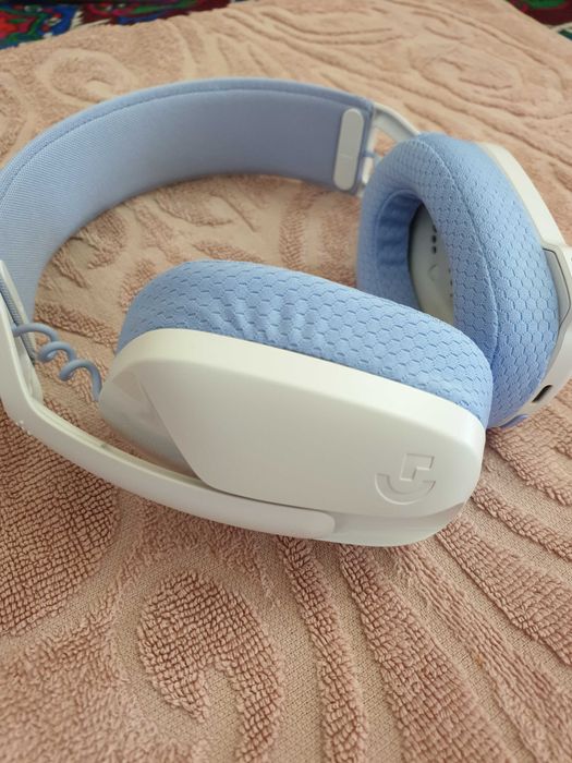 Продам оригинальные наушники Logitech G435