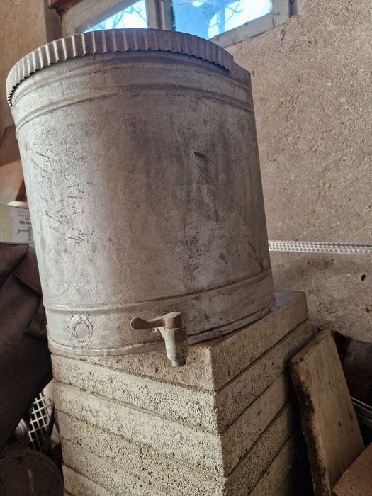 Продавам резервоар за вода