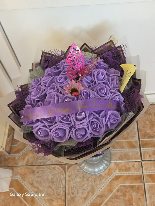 Buchet trandafiri din spumă