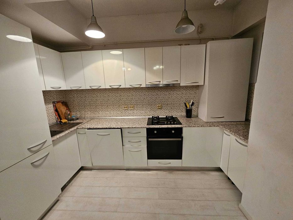 Apartament 4 Camere + curte ( Obor Towers / metrou Obor)