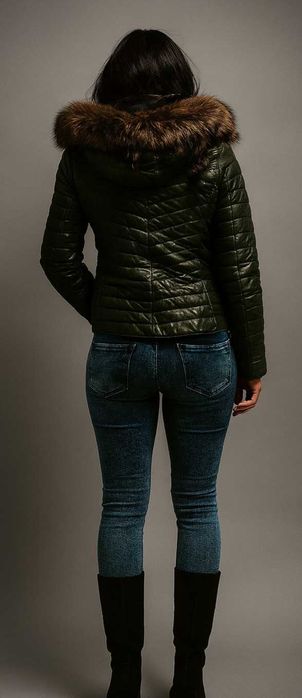 Зелено яке, естествена кожа, орнаменти от лисица