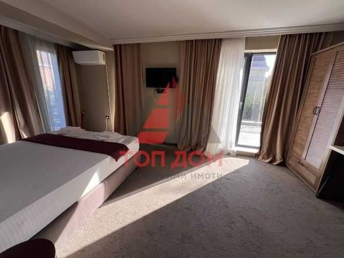 Дава се под наем Тристаен апартамент в к.к. Св.Св. Константин и Елена - 84 кв.м за 210000 € - Снимка #3