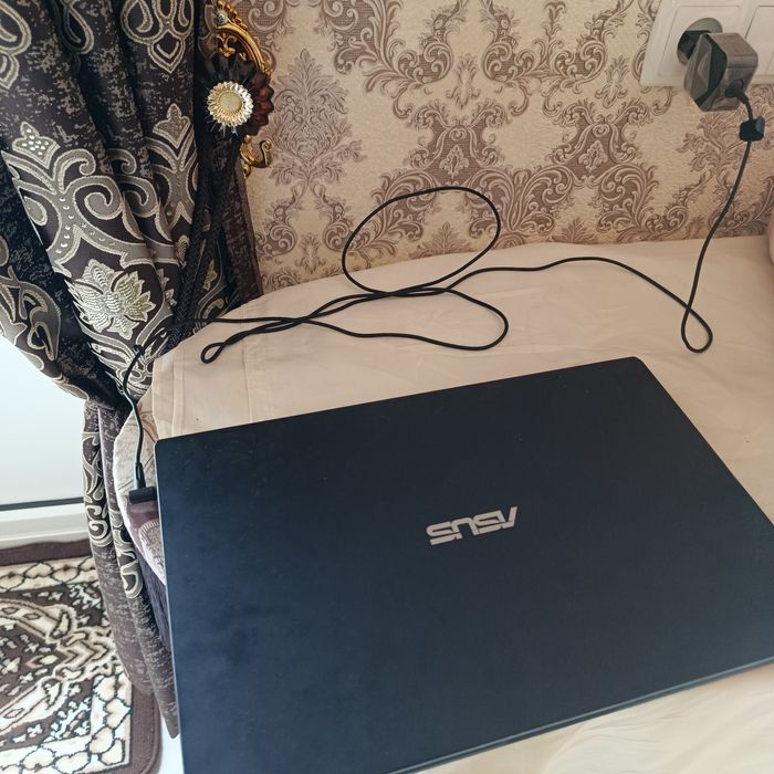 Noutbuk ASUS E510 4/128 G