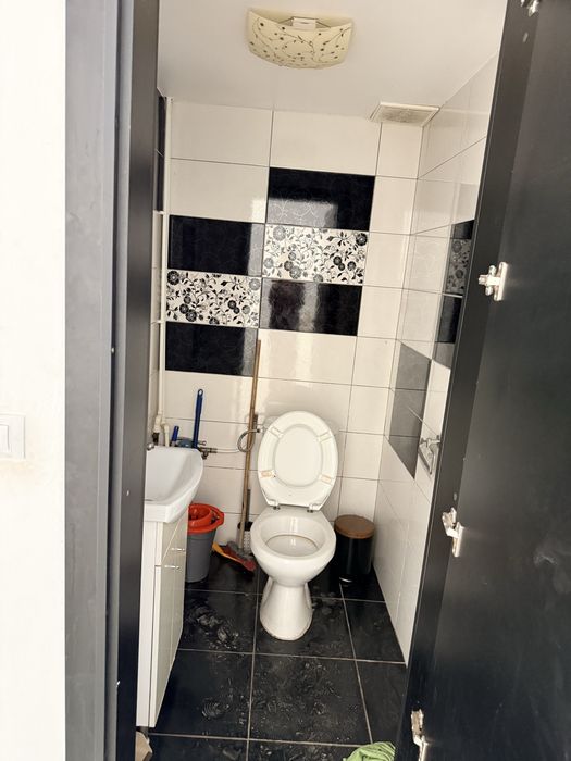 Inchiriez spatiu comercial