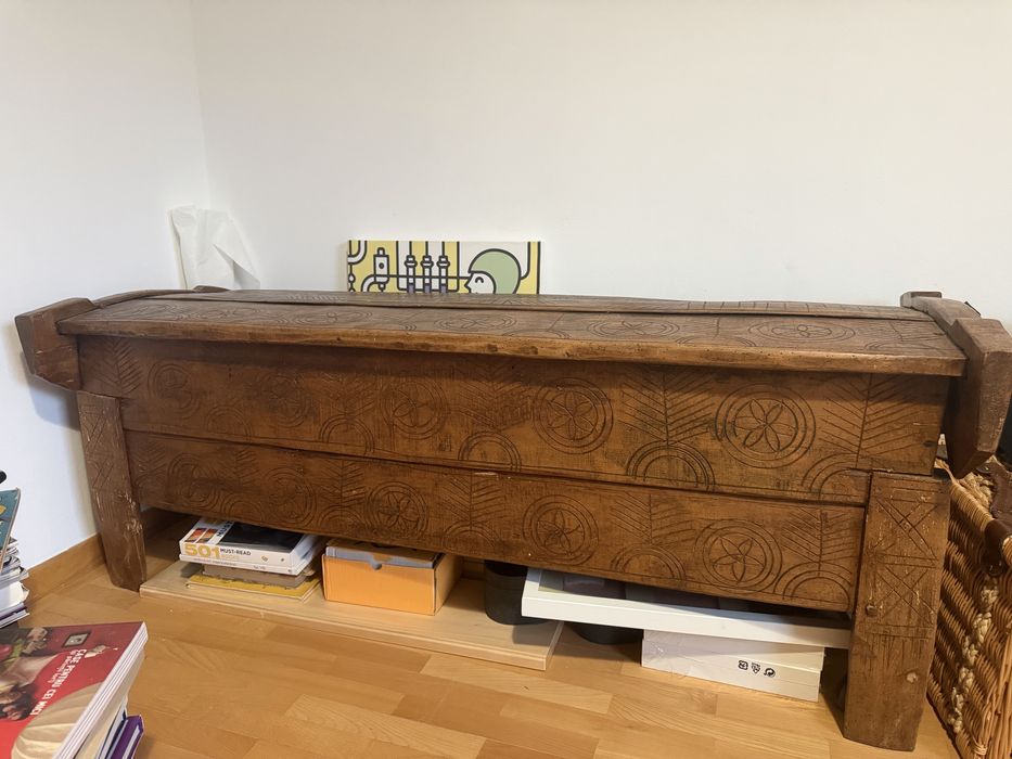 Lada veche de zestre din lemn